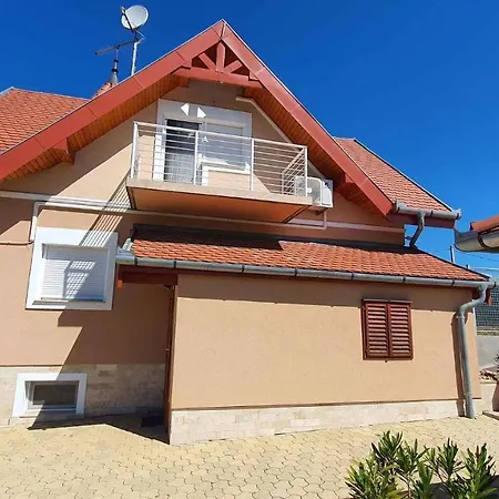 In - Balaton 19917 Сasa de vacaciones Siófok